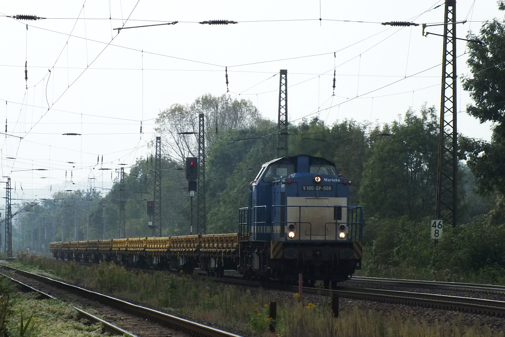 V100 SP-006 bei der Durchfahrt in Naumburg am 27.09.2011.