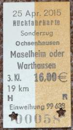 25042015-oechsle-einweihungsfahrt-der-99-633/425186/am-25042015-fand-die-offizielle-einweihungsfahrt Am 25.04.2015 fand die offizielle Einweihungsfahrt der würt. Tssd 99 633 beim Öchsle statt! Am Vormittag fand eine Sonderfahrt für die Geldgeber , Prominenz usw von Ochsenhausen nach Maselheim und zurück statt! Am Nachmittag folgte dann noch die offiziell angkündigte Fahrt bis Warthausen. Als kleine Unterstützung kaufte ich mir eine Fahrkarte und dokumentiere die beiden Sonderfahrten auf den folgenden Bildern!