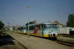 Am 18.08.1998 wurden die KEG Vt 2.01 und 2.02 der zuknftigen Citybahn Chemnitz auf der Unstrutbahn von Karsdorf nach Artern u. zurck als regulrer Reisezug getestet.
Dabei wurde die Traktionsfhigkeit unter den Fahrzeugen geprft. Hier in Roleben.