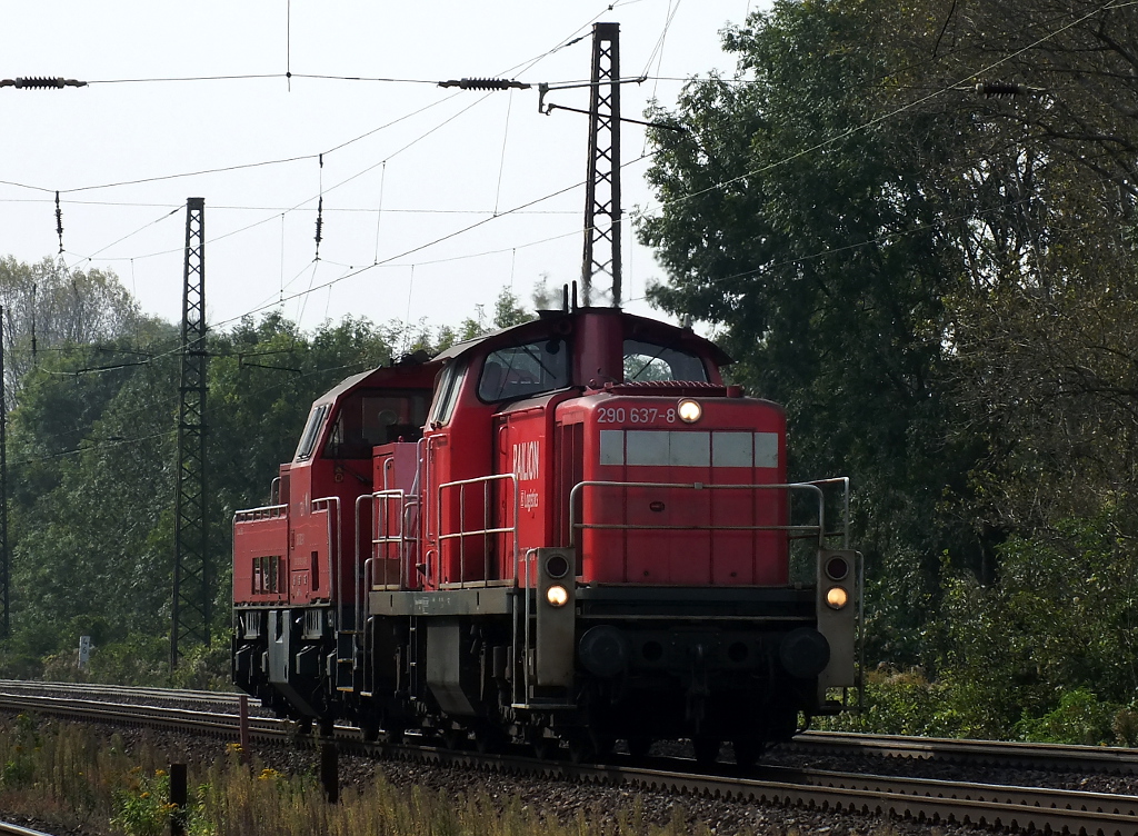 290 637 mit Northrail 260 502 im Schlepp am 27.09.2011 in Naumburg