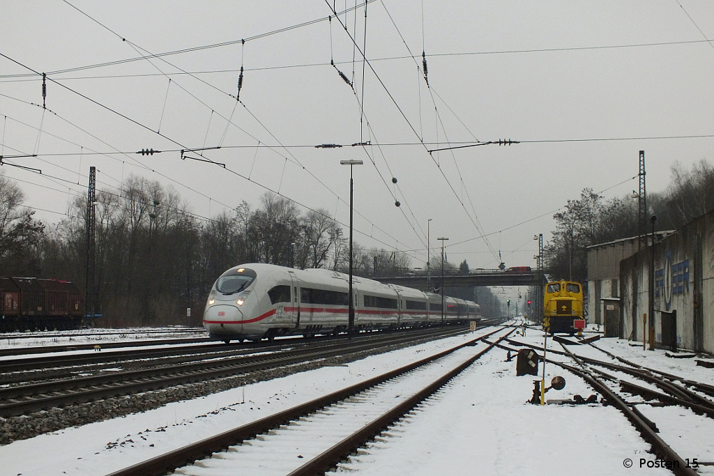 Am 30.01.2012 bekam ich auch erstmals einen 407 vor die Kamera. 407 004 auf Testfahrt in Gnzburg. Schn ist was anderes... 