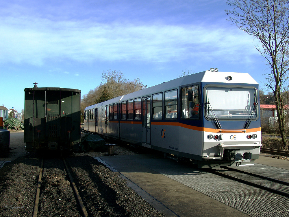 Im Jahr 2007 fhrte Stadler mit dem neuen OSE Triebwagen BDmh 2Z 4A/12 3107 Probefahrten auf dem chsle durch. Am 09.02.2007 konnte ich den Triebwagen auf freier Strecke erwischen. Warthausen