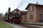Hinter dem Lokschuppen in Ochsenhausen wurde der reine württembergische Zug für die erste Fahrt geschmückt