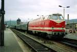 Am 29.04.1992 steht 229 092 im Bahnhof Saalfeld zur Abfahrt bereit.