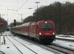 Als Schnellschuss doch noch akzeptabel: 1216 011 mit Nachtzug am 17.02.2012 in Gnzburg.