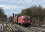 1116 019 mit Güterzug in Günzburg am 07.02.2014